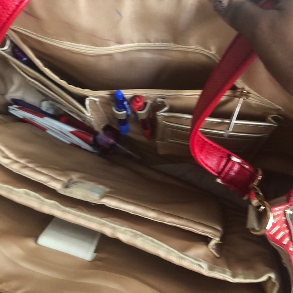 Sandy Lisa Red Purchase - Picture 4 of 5